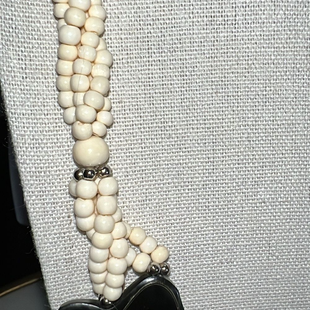 Vintage necklace monarch butterfly MOP inlay beaded cream - Picture 3 of 4